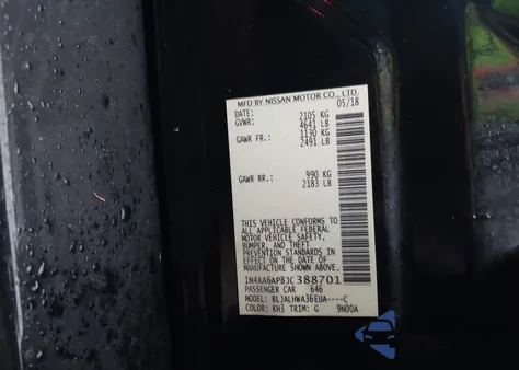 2018 Nissan Maxima 3.5 Platinum z USA, uszkodzony, nr VIN 1N4AA6AP8JC388701